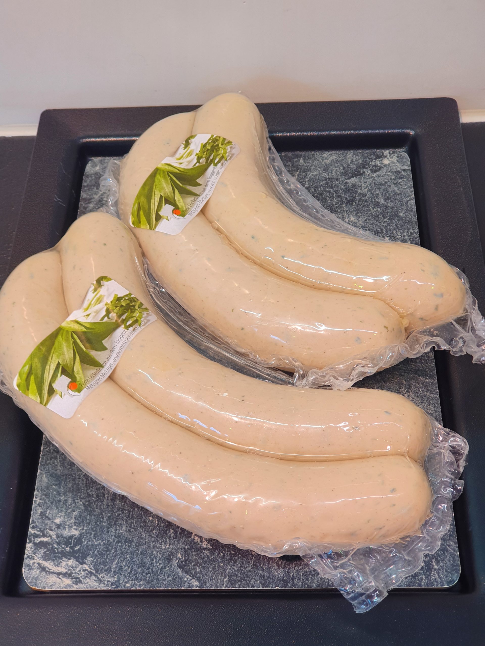 Bärlauch-Bratwurst 1 Stück / 160gr - Metzgerei Metzger AG